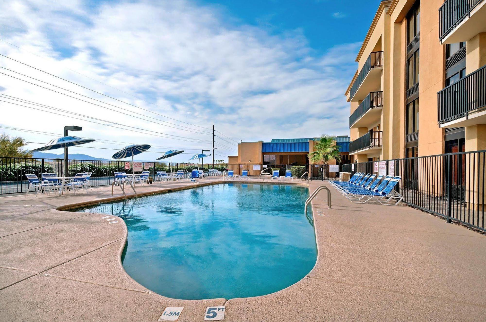 Hampton Inn Лейк-Хавасу-Сити Экстерьер фото